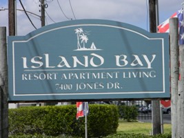 island bay apartment and resort